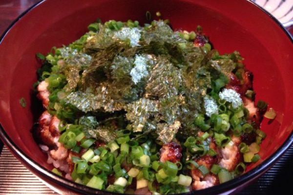 鰻わさ丼