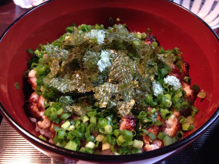 鰻わさ丼