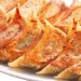 鉄なべで焼いた博多一口餃子と柚子胡椒